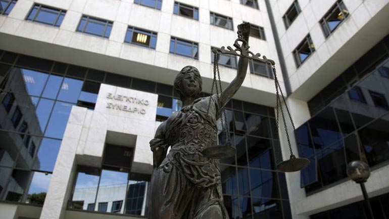 Όλα ανοιχτά για την αντισυνταγματικότητα της εισφοράς αλληλεγγύης