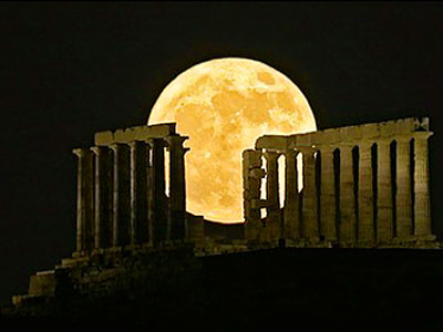 Yπ. Πολιτισμού: 110 εκδηλώσεις για την αυγουστιάτικη πανσέληνο