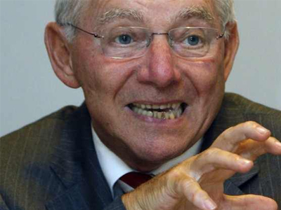 Επιθετικός o Σόιμπλε για τη Ρωσία