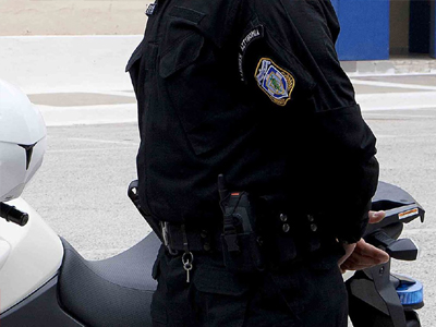 Αστυνομικοί πλαστογράφοι για 20.000 ευρώ