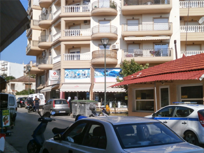 Ξάνθη: Βγήκε στο μπαλκόνι και απειλούσε να πέσει στο κενό!