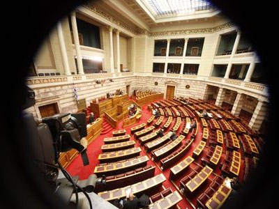 Σπάνια εμφάνιση στο πλευρό του Κακλαμάνη