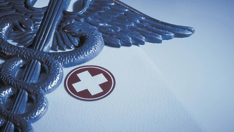 Σε κίνδυνο η υγεία των νησιωτών από τις περικοπές των εφημεριών