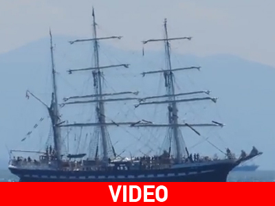 Ένα σκαρί του 1896 στον Πειραιά