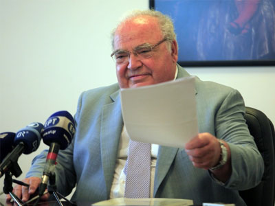 «Το πορτρέτο του διεφθαρμένου υπαλλήλου» «Το πορτρέτο του διεφθαρμένου υπαλλήλου»