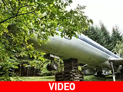 Ζει σε παλιό Boeing της Ολυμπιακής