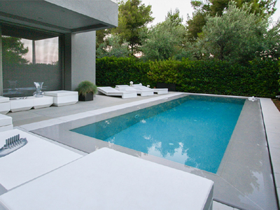 Ποιοι γλιτώνουν τον φόρο πολυτελούς διαβίωσης για πισίνες