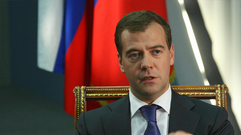 Μεντβέντεφ: Σκοπός της ρωσικής επιχείρησης στη Συρία είναι η καταπολέμηση του Χαλιφάτου