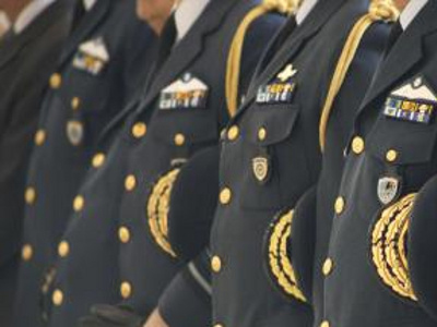 Προσοχή, προσοχή ο υπουργός αργεί…