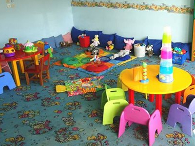 ΚΕΔΕ: Εκτός δομών παιδικής φροντίδας 40.000 παιδιά