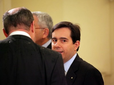 Ο Μηταράκης και τα …ρεβύθια