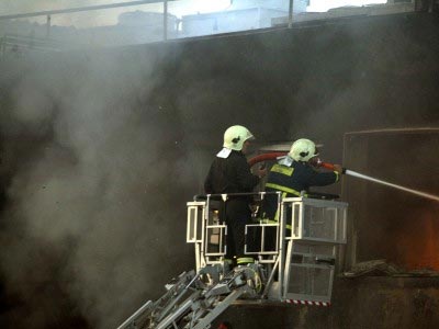 TΩΡΑ: Φωτιά σε διαμέρισμα στο Παλαιό Φάληρο