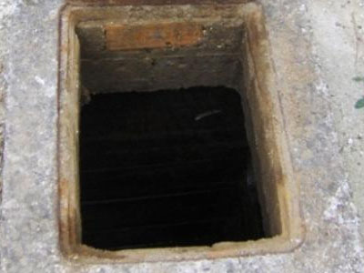 Σώος ο εγκλωβισμένος σε φρεάτιο στη Σαλαμίνα