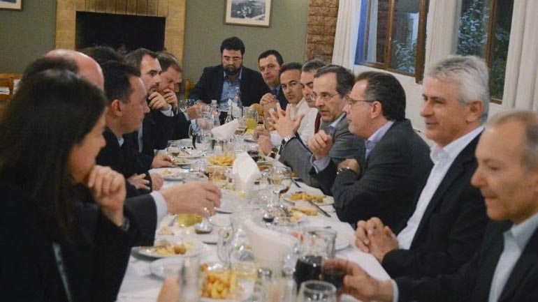 To γαλάζιο δείπνο της Κηφισιάς To γαλάζιο δείπνο της Κηφισιάς