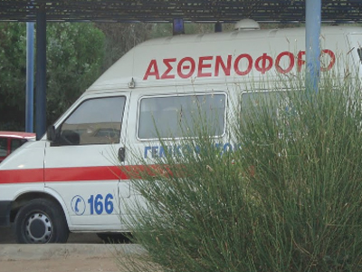 Νταλικέρης στη θέση οδηγού ασθενοφόρου…