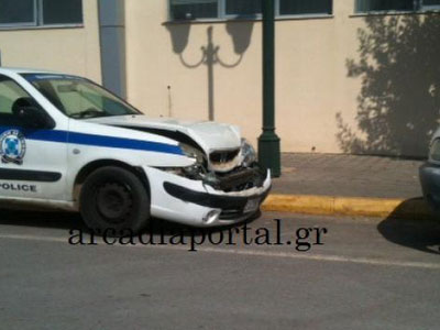 Τροχαίο ατύχημα με περιπολικό στην Τρίπολη