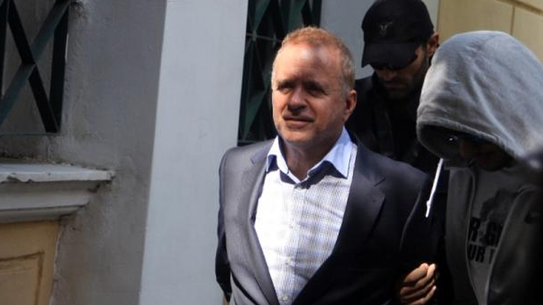 Ελεύθερος ο γιος του Θωμά Λιακουνάκου για τα χρέη Ελεύθερος ο γιος του Θωμά Λιακουνάκου για τα χρέη