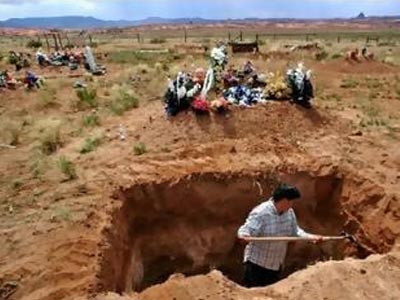 Πήρε στον τάφο του 300.000 ευρώ! Πήρε στον τάφο του 300.000 ευρώ!