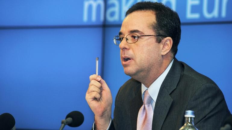 Σπίγκελ: Την Τρίτη συμφωνία ή Grexit