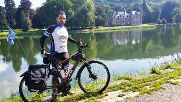 Aπό το Λονδίνο στα Γιάννινα με το ποδήλατο…