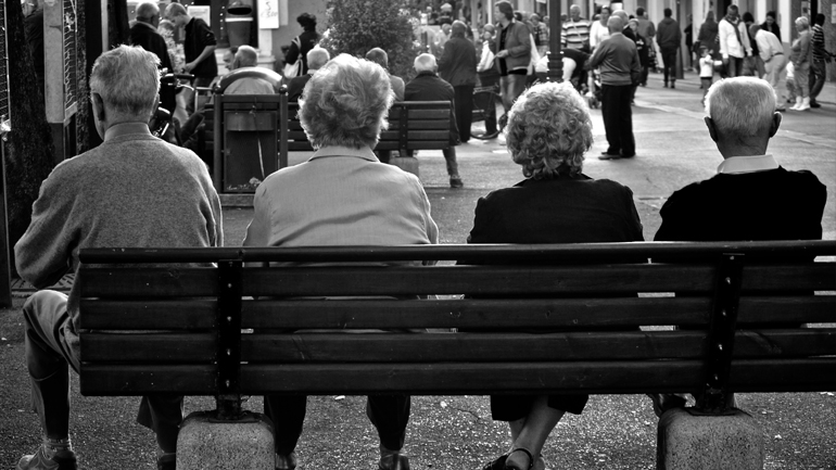 Eλλάδα-Ιταλία: Πρωταθλήτριες με τα υψηλότερα ποσοστά ηλικιωμένων στην ΕΕ