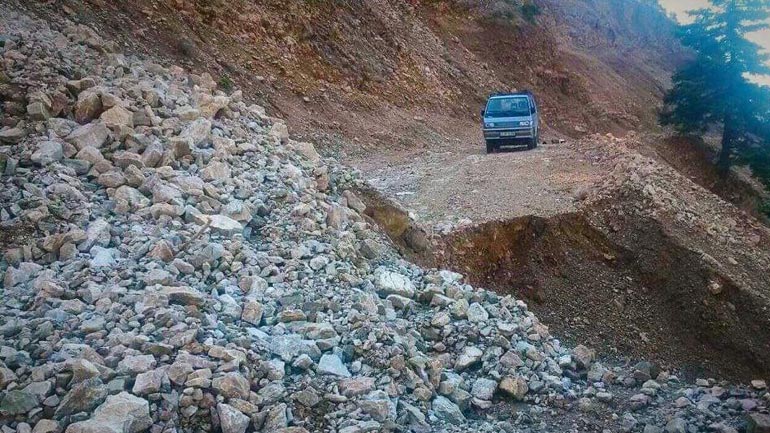 Ορεινό χωριό με 300 κατοίκους παρέμεινε αποκλεισμένο λόγω κατολίσθησης