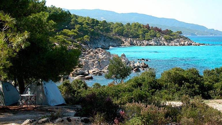 Επιχείρηση της αστυνομίας κατά ελεύθερου κάμπινγκ στη Χαλκιδική