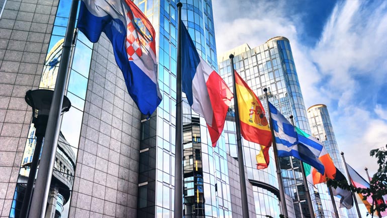 Κομισιόν: Υπάρχει συναίνεση μεταξύ των ελληνικών Αρχών και των Θεσμών