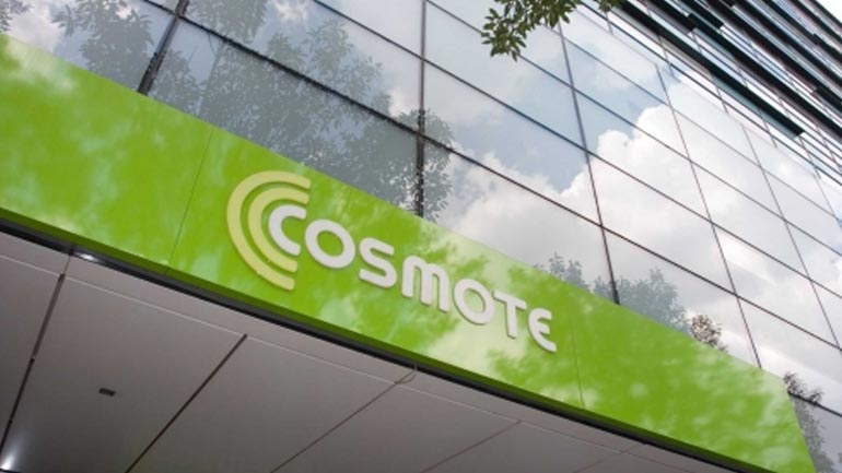 Η COSMOTE, πάντα δίπλα στους πελάτες της, ενισχύει την επικοινωνία τους
