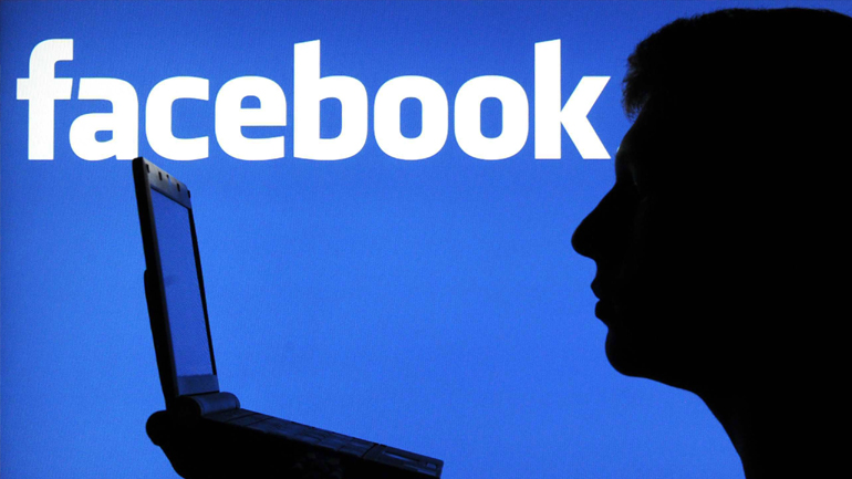 Eκβιαστής αναρτούσε προσωπικές φωτογραφίες 19χρονης στο Facebook