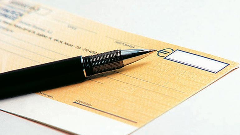 Δικηγόρος και αρχιφύλακας της ΕΛ.ΑΣ. έσβηναν ονόματα από τη «μαύρη λίστα» του «Τειρεσία»