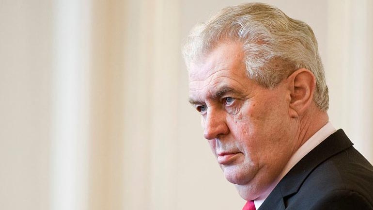 Προκλητικός ο Τσέχος πρόεδρος: Θα μπούμε στο ευρώ μόλις φύγει η Ελλάδα