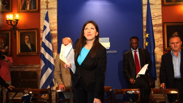 Το μισό γραφείο του Τσίπρα κράτησε η Κωνσταντοπούλου