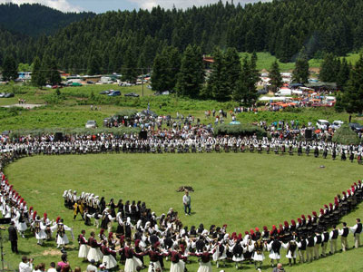 Το αντάμωμα των απανταχού δεξιών