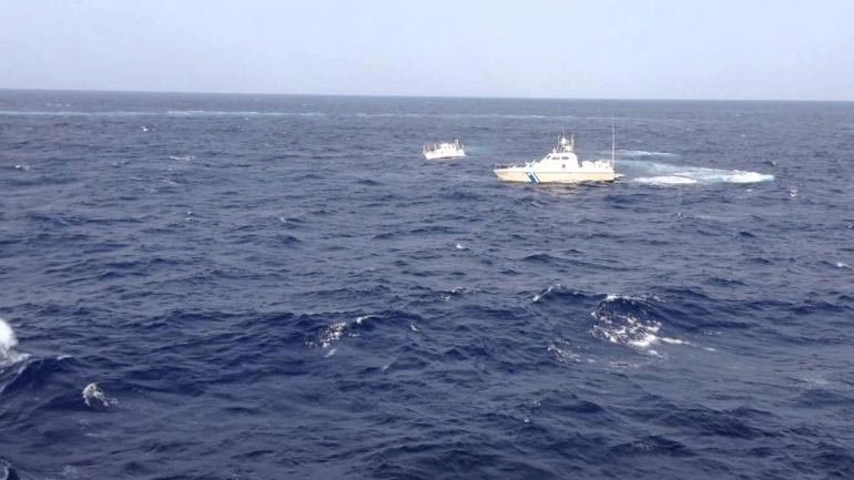 Τραυματισμός δύο ατόμων από ακυβέρνητο σκάφος στα Καλύβια