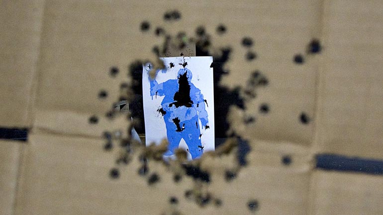 Τραγωδία: Αγοράκι 2 ετών αυτοπυροβολήθηκε στο κεφάλι