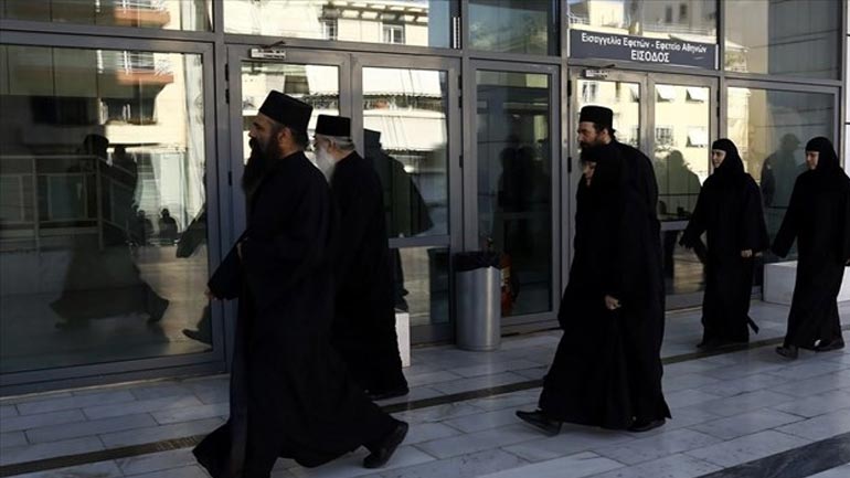 Για τις 21 Απριλίου διεκόπη η δίκη για τη Μονή Βατοπεδίου