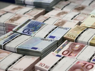 Έρχεται η ρύθμιση για χρέη μικρών επιχειρήσεων και επαγγελματιών