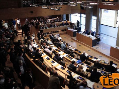 Θεσσσαλονίκη: Ένταση για την… παρακάμερα της Χρυσής Αυγής στο δημοτικό συμβούλιο