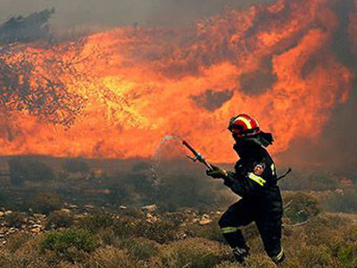 TΩΡΑ: Φωτιά στον Δομοκό