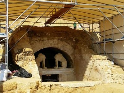 Forbes: Ποιος βρίσκεται στον τάφο του Αλεξάνδρου;