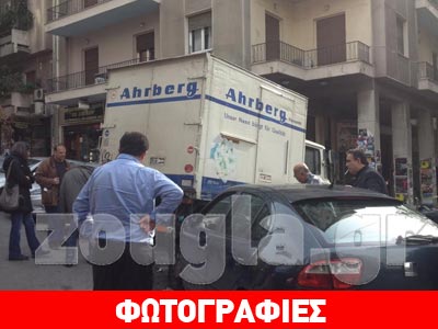 Εξάρχεια: Τροχαίο προκαλεί κομφούζιο στο κέντρο