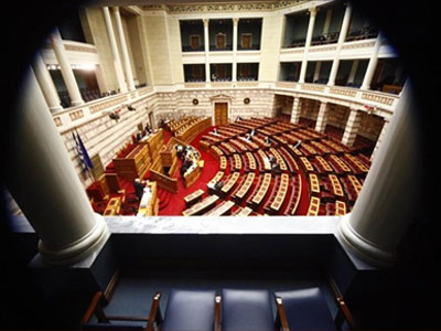 Oι 300 και οι 1.300 της Βουλής