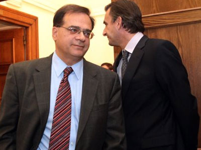 Απουσία Χαρδούβελη από τη σύσκεψη με την τρόικα