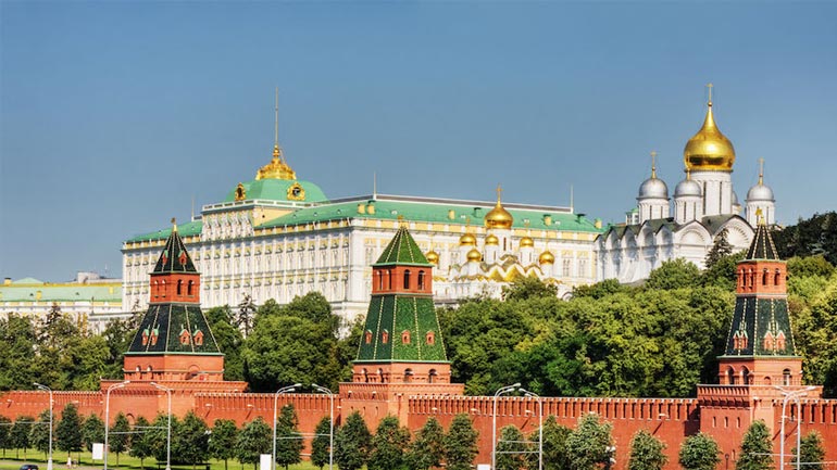 «Υπερήφανοι» δηλώνουν οι ευρωπαίοι πολιτικοί που βρίσκονται στη «μαύρη λίστα» του Κρεμλίνου