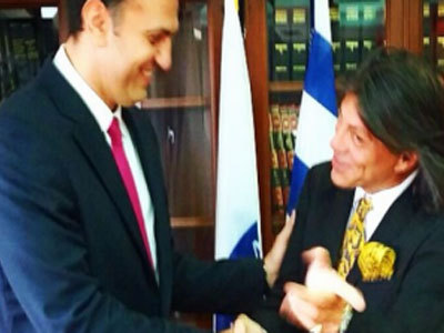 «Τα σπάει ο υπουργός»