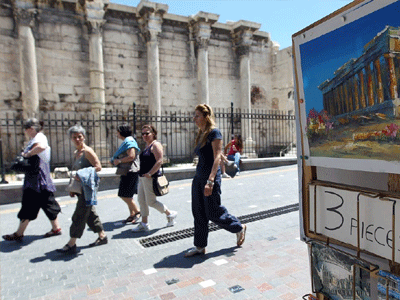 Η οικονομία της Ελλάδας παρουσιάζει ανάπτυξη χάρη στους… τουρίστες