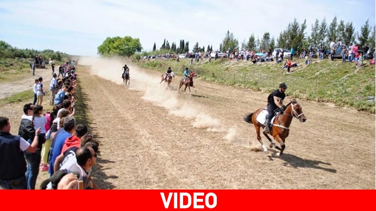 Αιτωλοακαρνανία: Πλούσιο θέαμα πρόσφεραν οι αναβάτες στις ιπποδρομίες