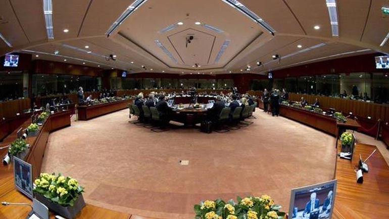 Έκτακτη Σύνοδος Κορυφής τη Δευτέρα για την Ελλάδα