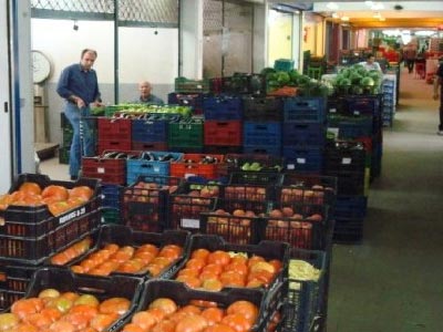 Δεσμεύτηκαν 15,2 τόνοι οπωροκηπευτικών από τη λαχαναγορά του Ρέντη